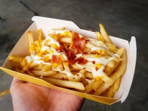 mcdonalds-singapore-cheesy-loaded-fries-1-300x225.jpg