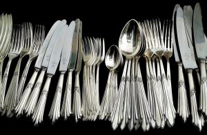 cutlery-377700-1-300x196.jpg
