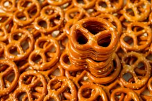 pretzel-2759994-300x200.jpg