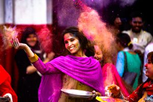 holi-2416686-300x200.jpg
