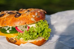 bagel-4365442_1920-300x200.jpg
