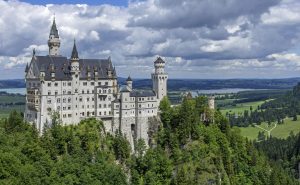 neuschwanstein-castle-467116_1920-300x185.jpg