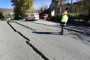 earthquake-1790921_1920-300x200.jpg
