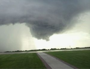 tornado-599805_1920-e1577128627777-300x229.jpg