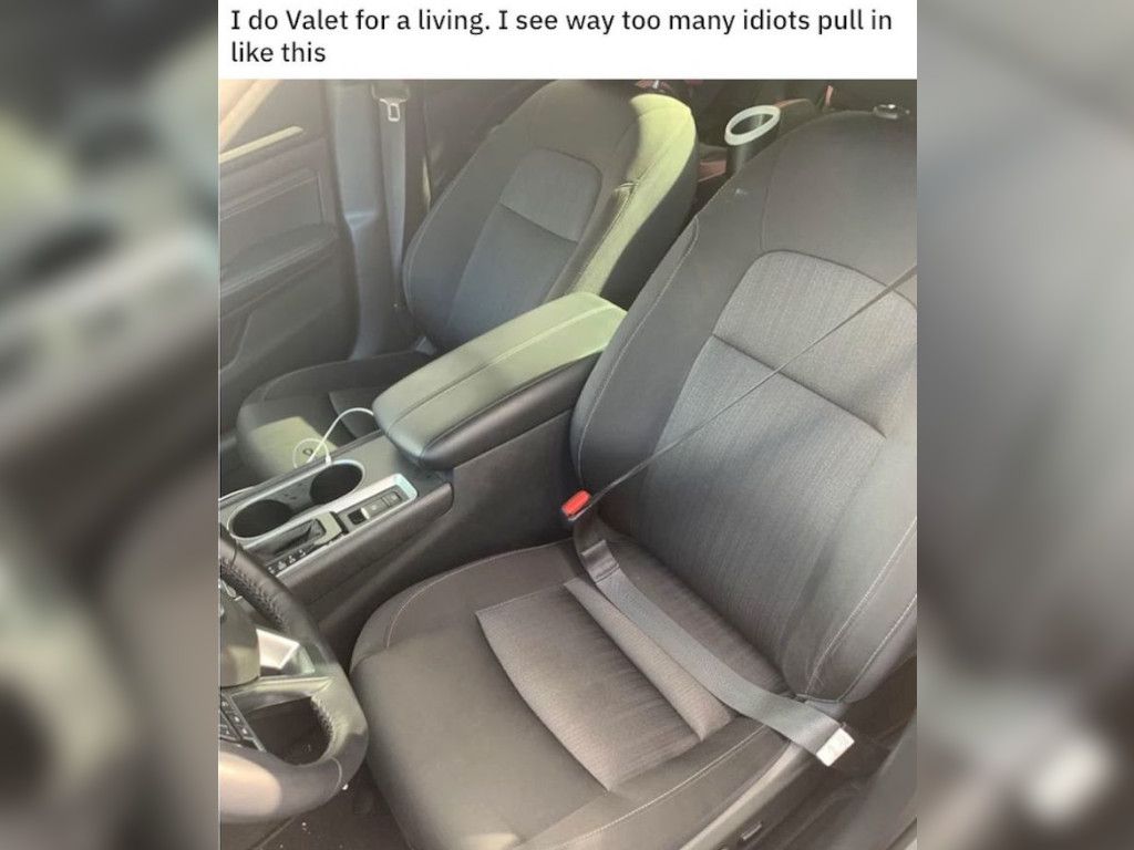 28-Dumb-Moments-Road-Left-People-Speechless-Pinterest.jpg.optimal.jpg