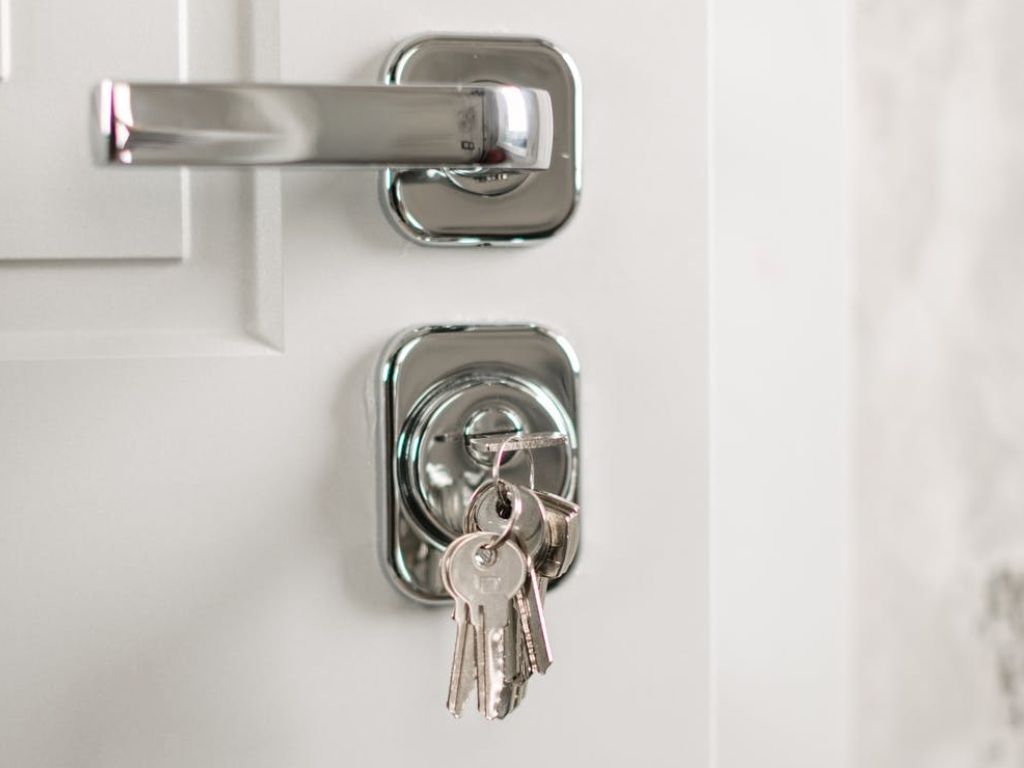 Weird-House-Rules-Made-Guests-Feel-Unwelcome-50.jpg.optimal.jpg