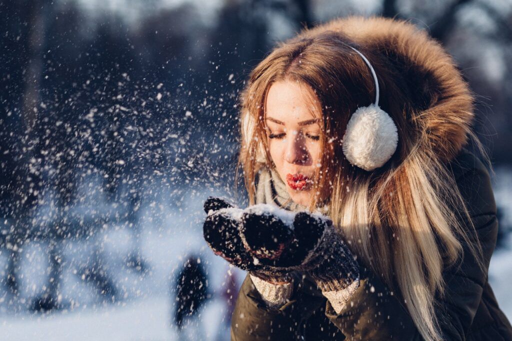 adult-beautiful-christmas-cold-293029-1024x682.jpg.optimal.jpg