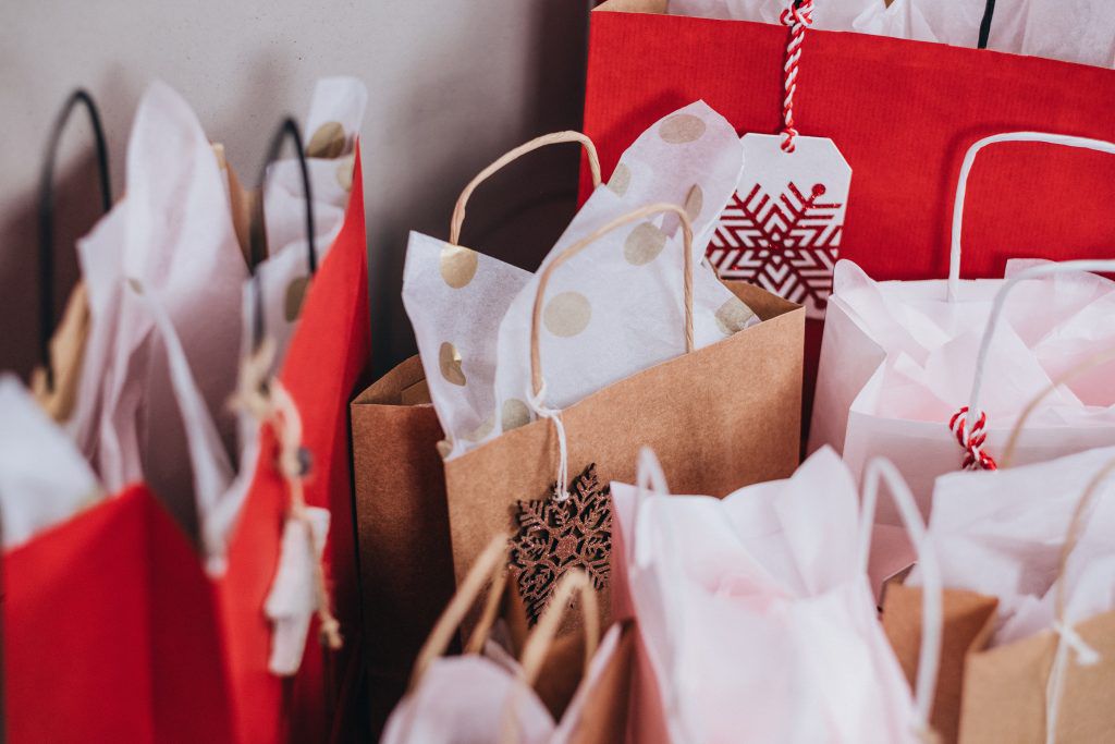 paper-bags-near-wall-749353-1024x683-1.jpg.optimal.jpg